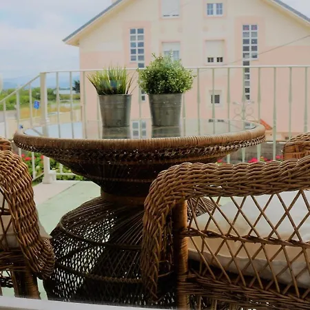 Amplia Y Comoda Casa En La Playa De Berria Santoña
