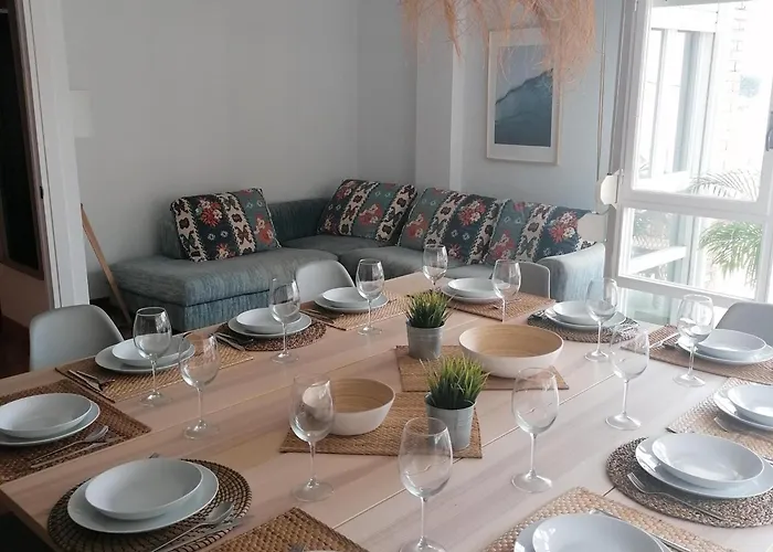 Amplia Y Comoda Casa En La Playa De Berria Hébergement de vacances