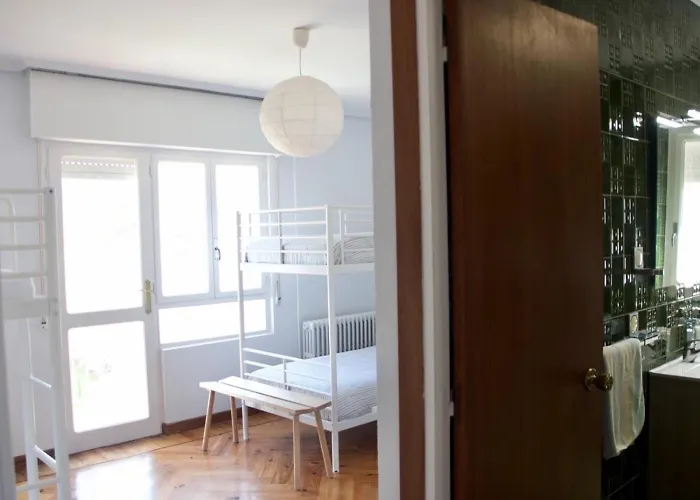 Amplia Y Comoda Casa En La Playa De Berria * Santoña