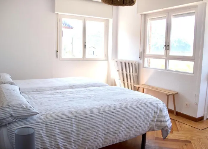 Amplia Y Comoda Casa En La Playa De Berria *