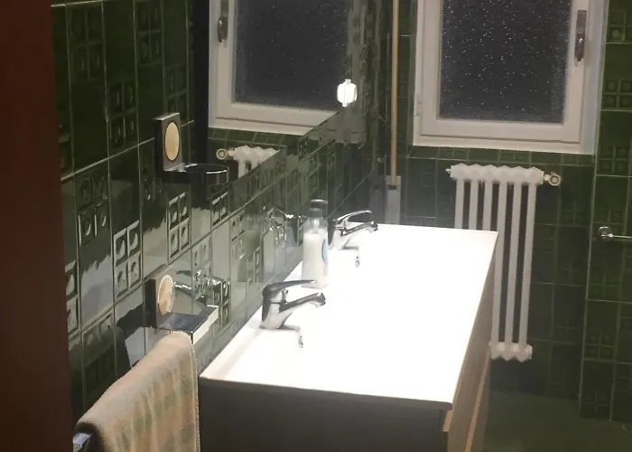 Amplia Y Comoda Casa En La Playa De Berria Hébergement de vacances