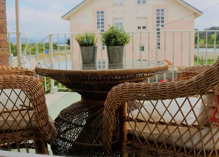 Amplia Y Comoda Casa En La Playa De Berria Santoña
