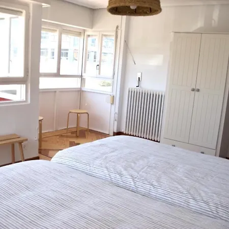 Amplia Y Comoda Casa En La Playa De Berria Semesterbostad Santoña